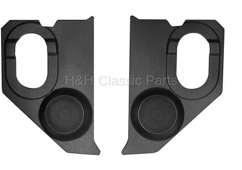 Kick Panels with 130 Watt Speakers