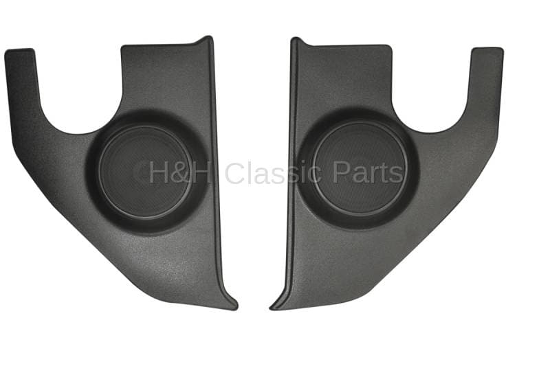 Kick Panels with 130 Watt Speakers