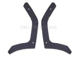 Quarter Panel Extension at Taillight Seals